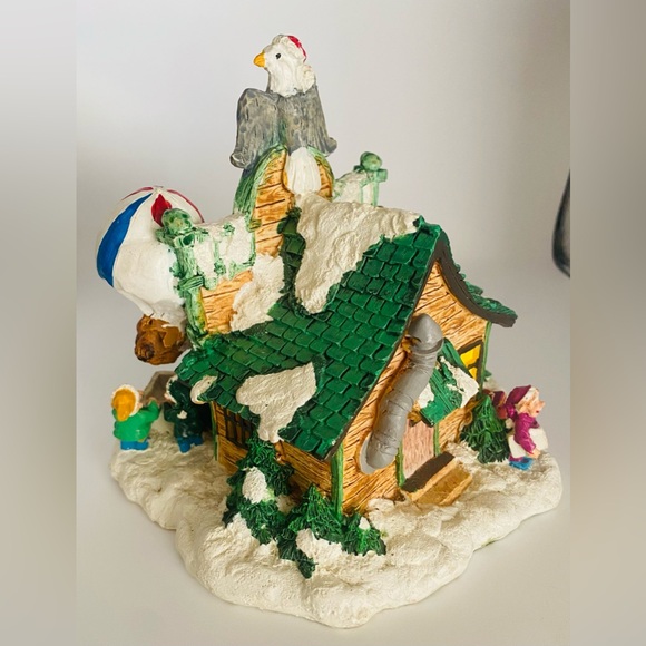 Santa's Town at the North Pole Christmas Village Post Office Air Mail 1995 EUC - Picture 6 of 16